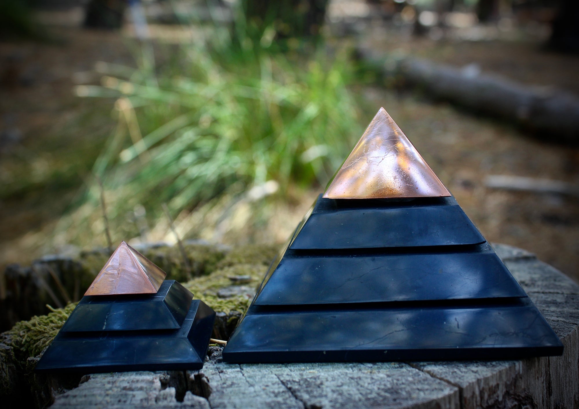 Shungite Saqqara Pyramid with Copper point