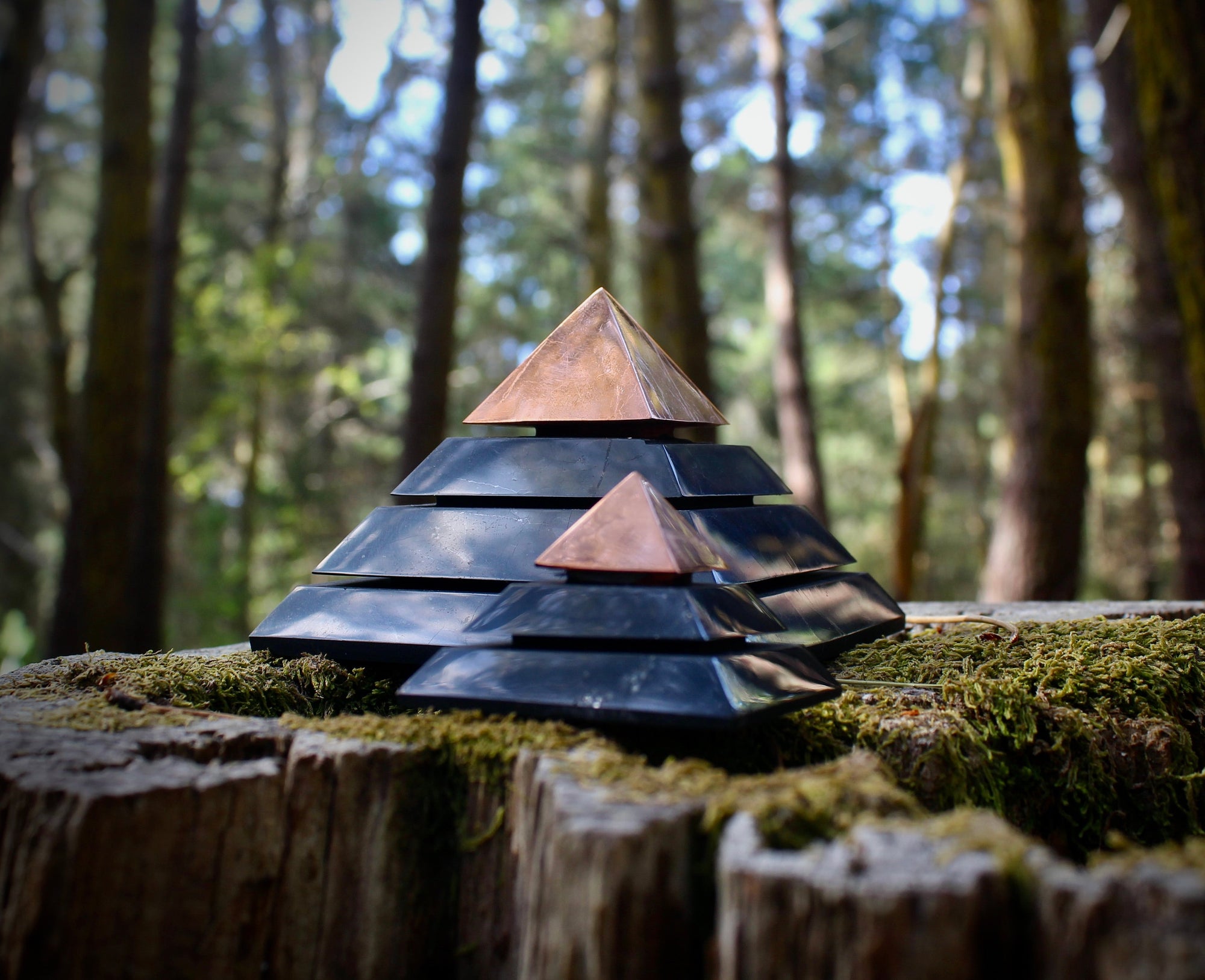 Shungite Saqqara Pyramid with Copper point