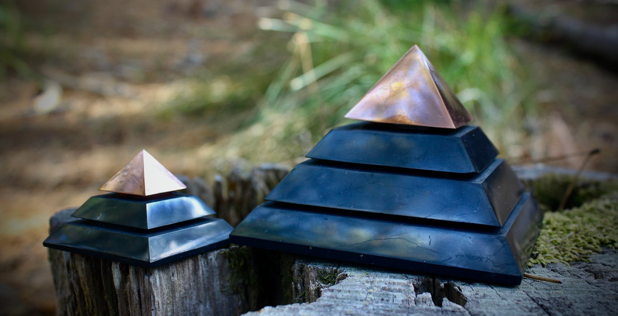 Shungite Saqqara Pyramid with Copper point