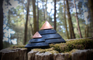 Shungite Saqqara Pyramid with Copper point